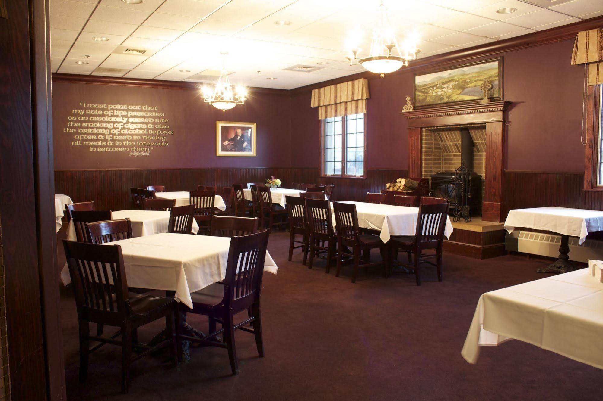 Saint Brendan'S Inn Green Bay Exterior foto